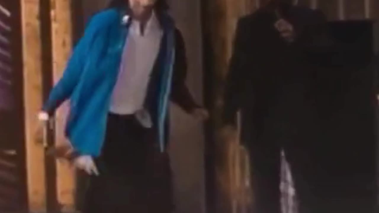 Michael Jackson the legend singing