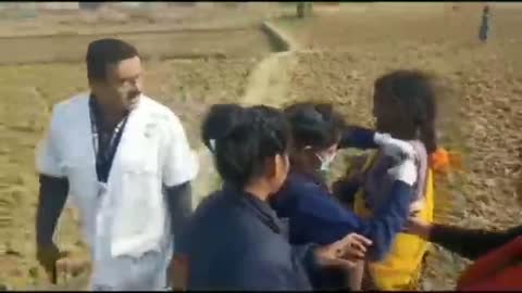 Oltás erőszakkal Indiában / Vaccination by force in India