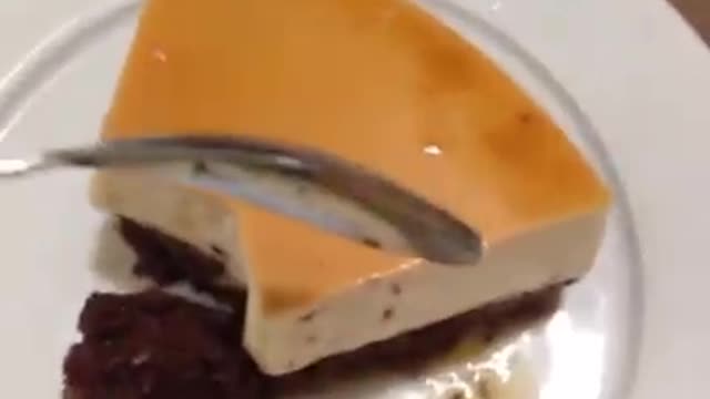 let's watch this cake :))