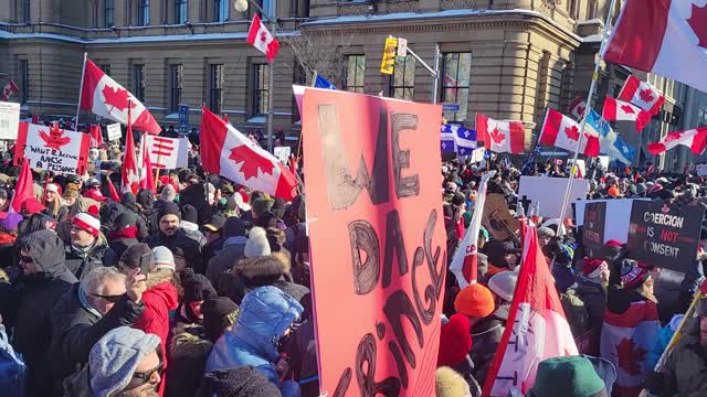 Thousands of Freedom Loving Canadians Descend on Ottawa With Freedom Convoy