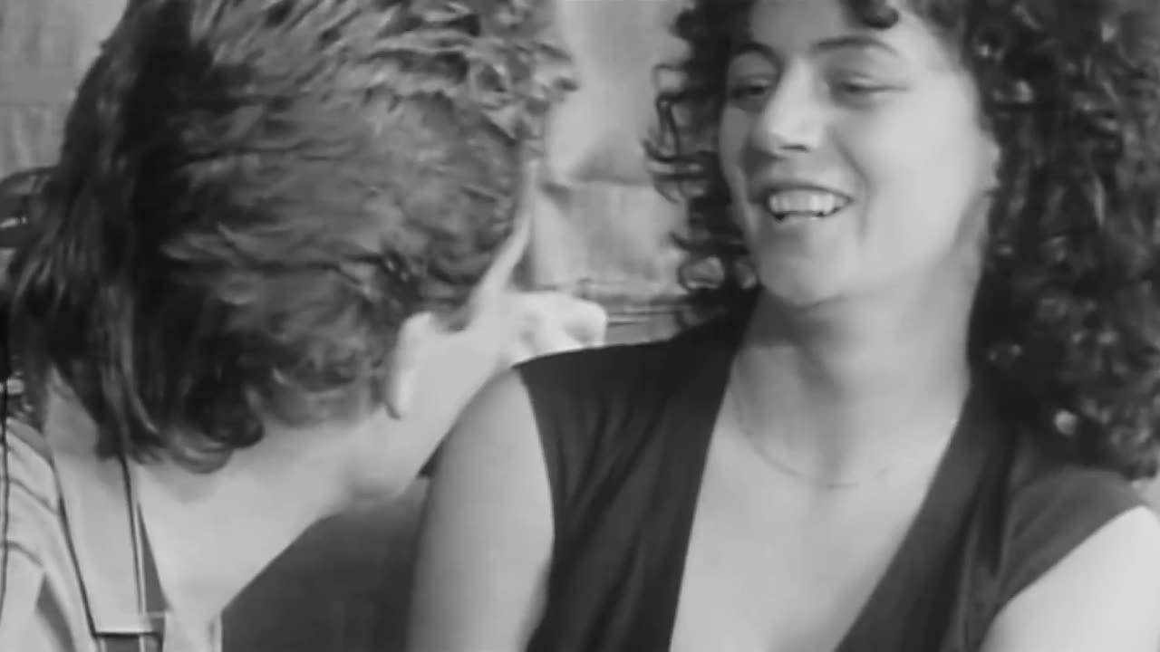 UB40 - Red Red Wine (Official Video HD Remastered)