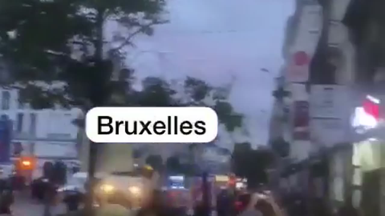 This in Brussels in Belgium cars on fire same muslim and african migrants, not shown on TV