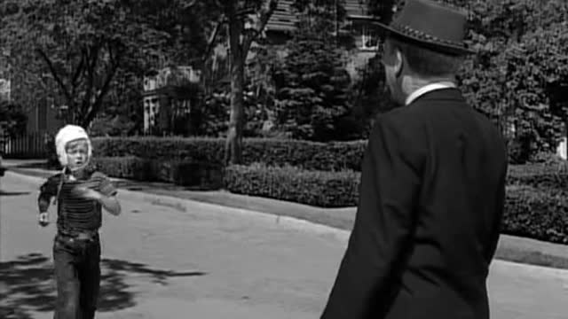 The Twilight Zone S02E19 Mr. Dingle, the Strong