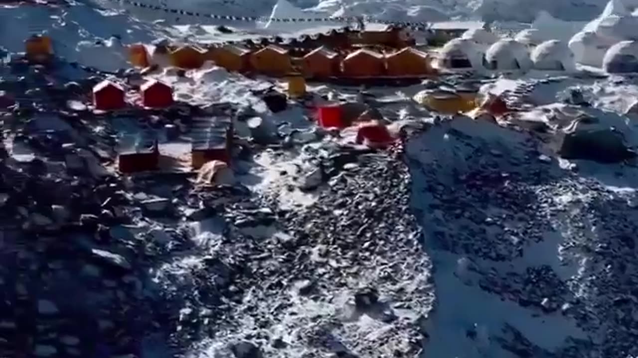 Voilà à quoi ressemblait le camp de base de l'Everest!