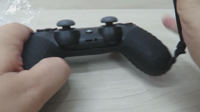 Capa de Silicone com Alça para Dualshock 4 – PS4