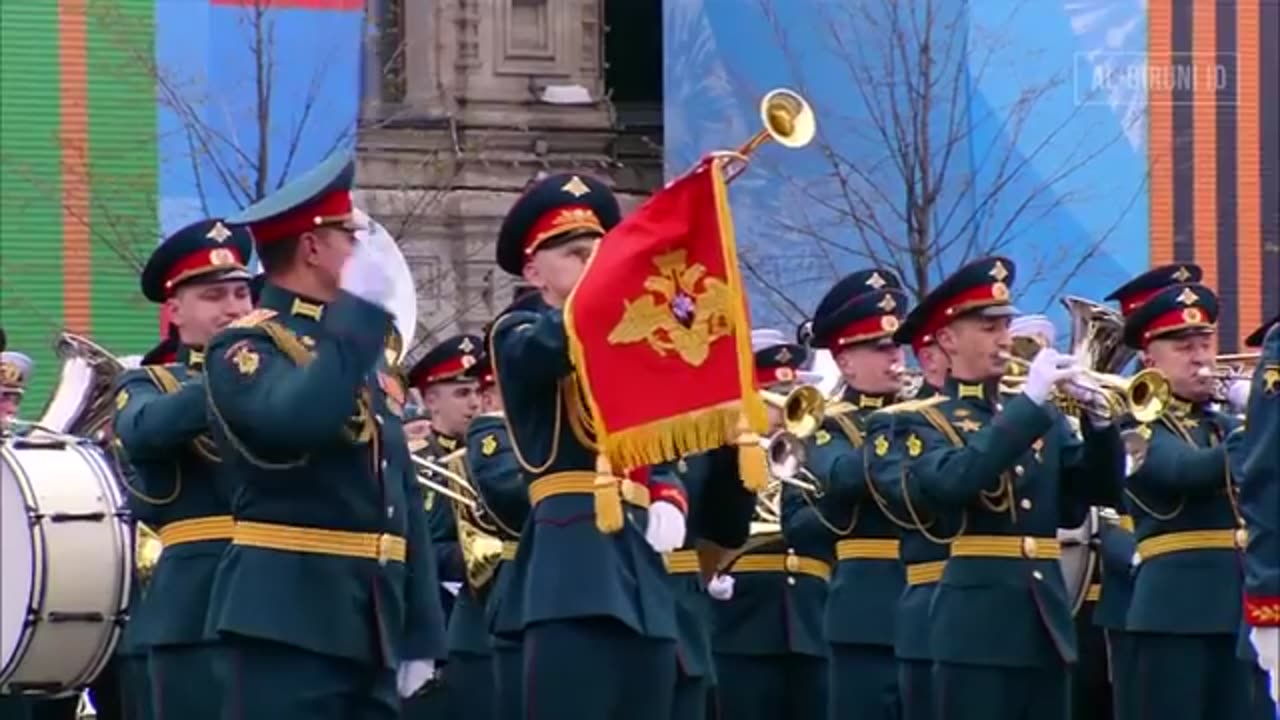 "Spectacular! Witnessing the Magnificent and Heroic Russian Military Parade"