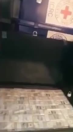 Červený kříž a velký humanitární pašerácký kartel na Ukrajině