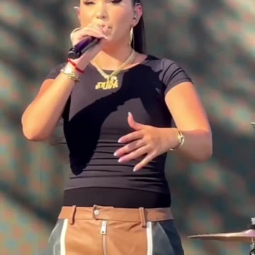 Enisa_sings_🕊️_So_much_Emotion_🥹(1080p)