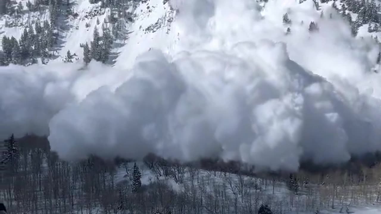 Utah: Today there was a natural avalanche that started on Mount Timpanogos