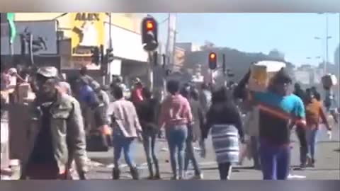 South Africa violence:Troops deployed onto the streets to quell mass looting