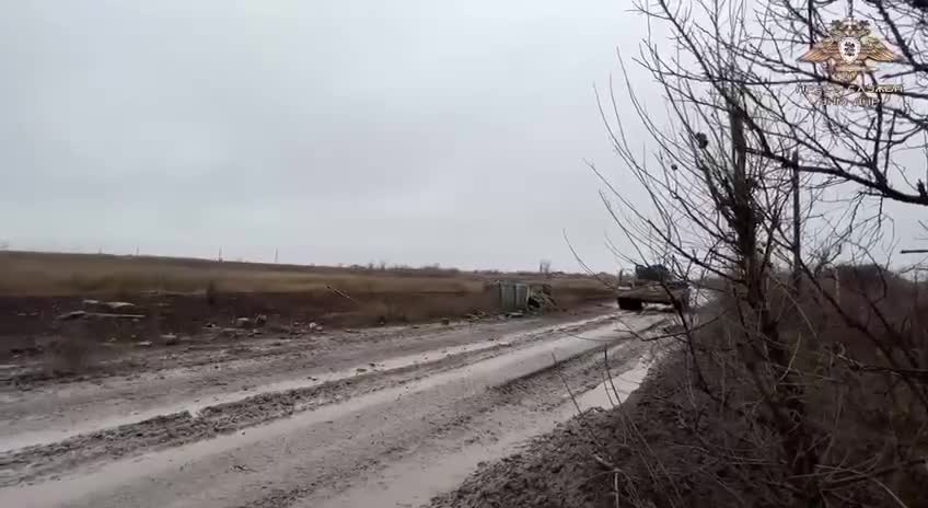 In the Maryinka area, a 2016 T-72B3 tank flashed with an anti-cumulative grille on the turret