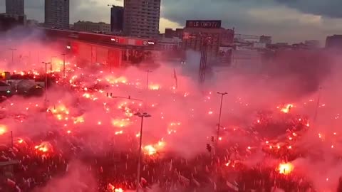 300,000 patriots flood the streets, declaring Poland is Christian They’re facing