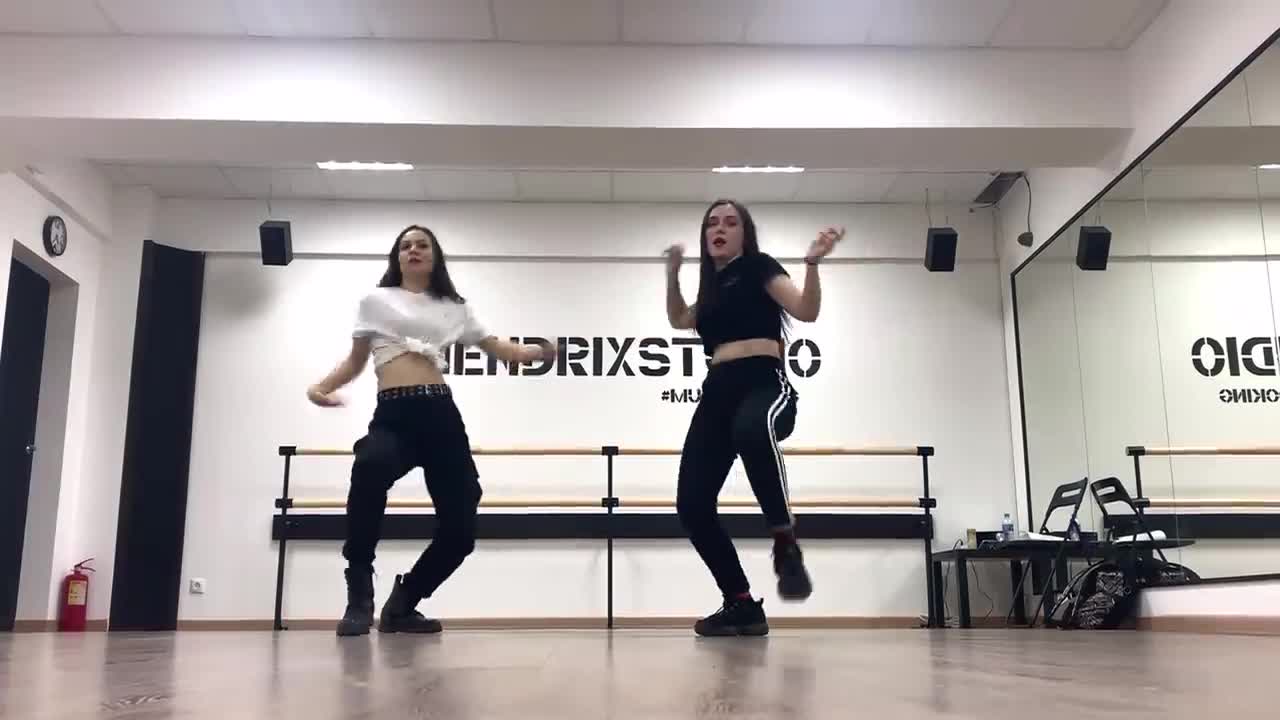 😱[ВЫУЧИЛИ ТАНЕЦ ЗА ЧАС] 🔥 Eva Simons feat. Konshens - Policeman dance cover by RED SPARK