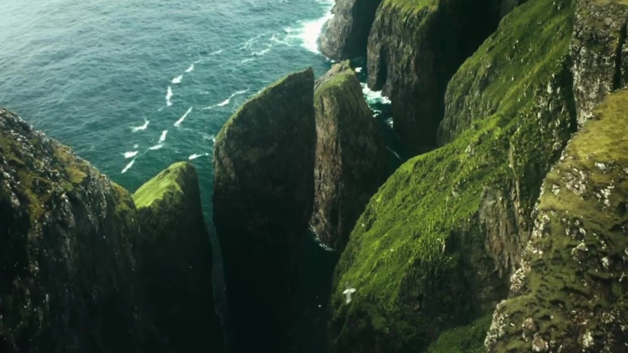 Outdoor aerial photography, recording the unique landscape of the U.S. mountain seaside