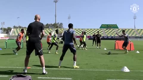 Warm Weather Session Ahead Of Everton ?? | INSIDE TRAINING ??