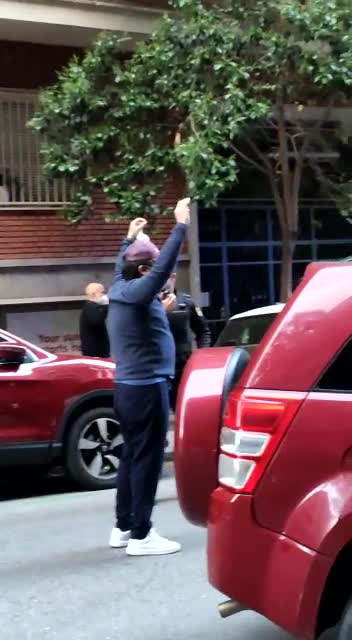 Gobierno Sánchez-Iglesias manda a su Policía reprimir al Pueblo con bandera (1)