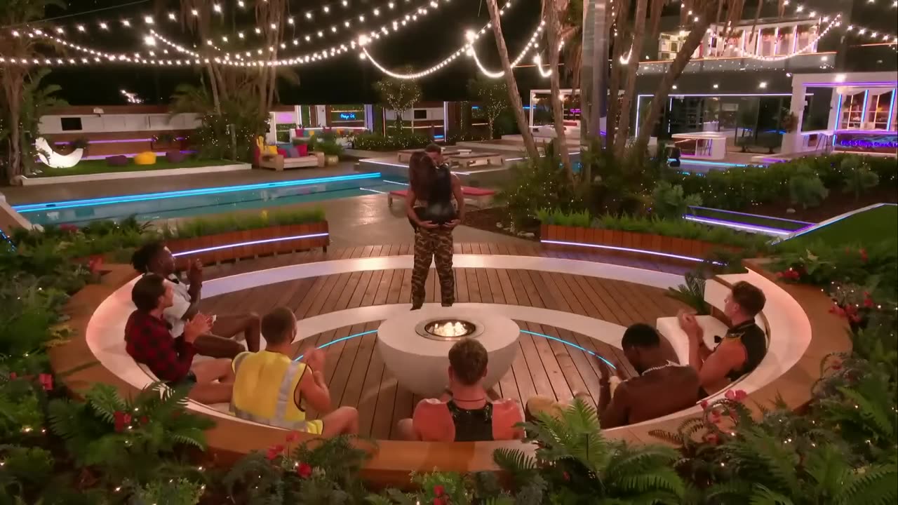 The girls slay the Dirty Dancers challenge | Love Island Series 9