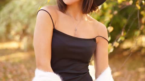 Ekaterina Volkova faz lindo ensaio no outono russo