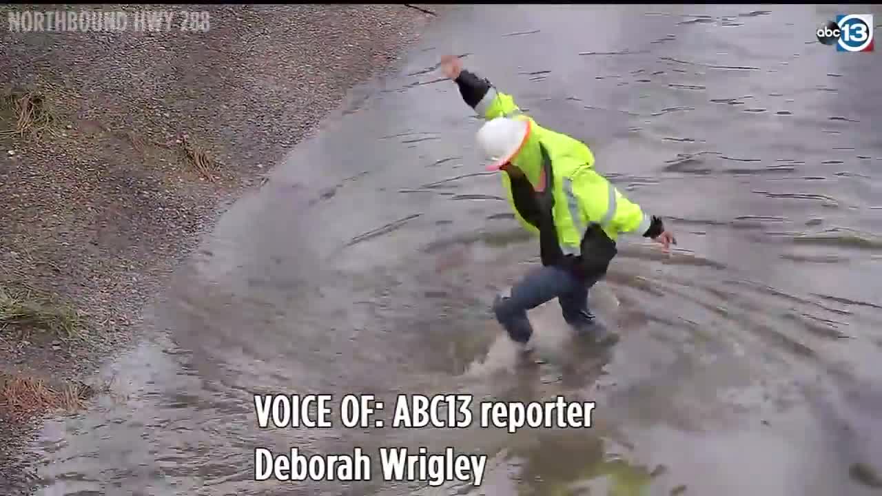 HIGHWAY HERO: Faced with flood, man single-handedly saves motorists