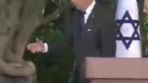 bidenhandshake