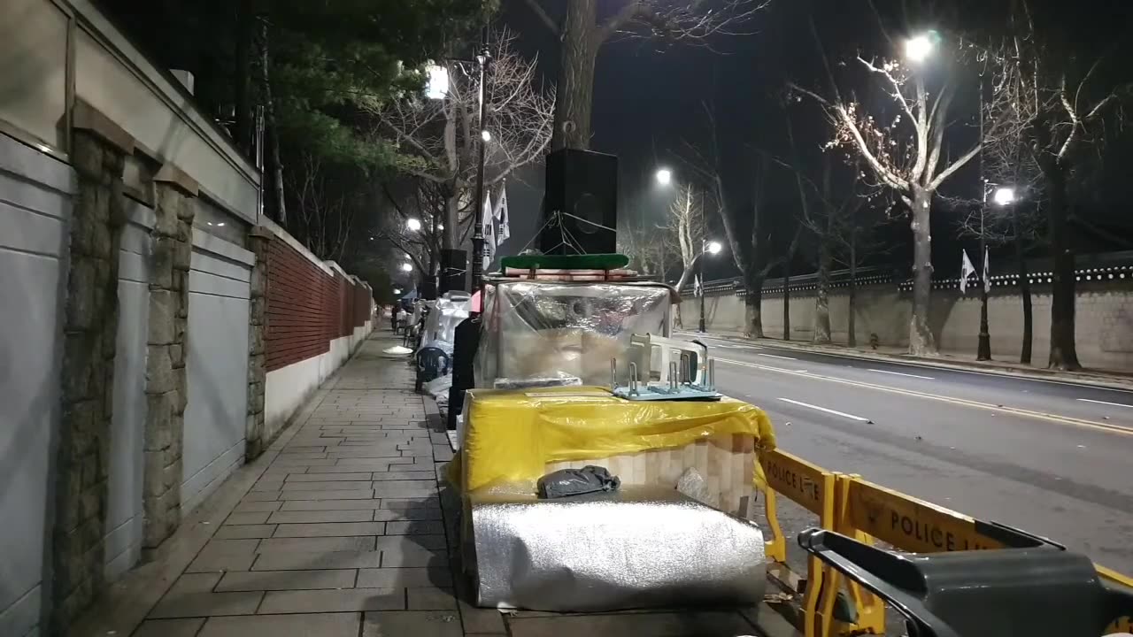 20200131_V3_S04(jHaXeZx_i5U)베트남에 노인분들이 별로 보이지 않는 이유가 있었네요