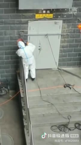 CCP Welds People Inside Their Apartments During Lockdowns