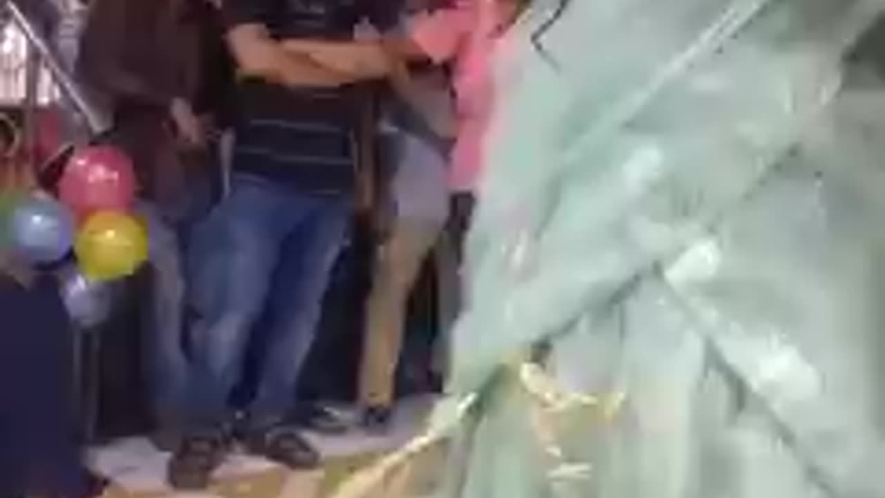 Bangladeshi Garments girl dancing in their office program