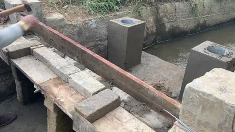 Build a unique mini hydropower with two units