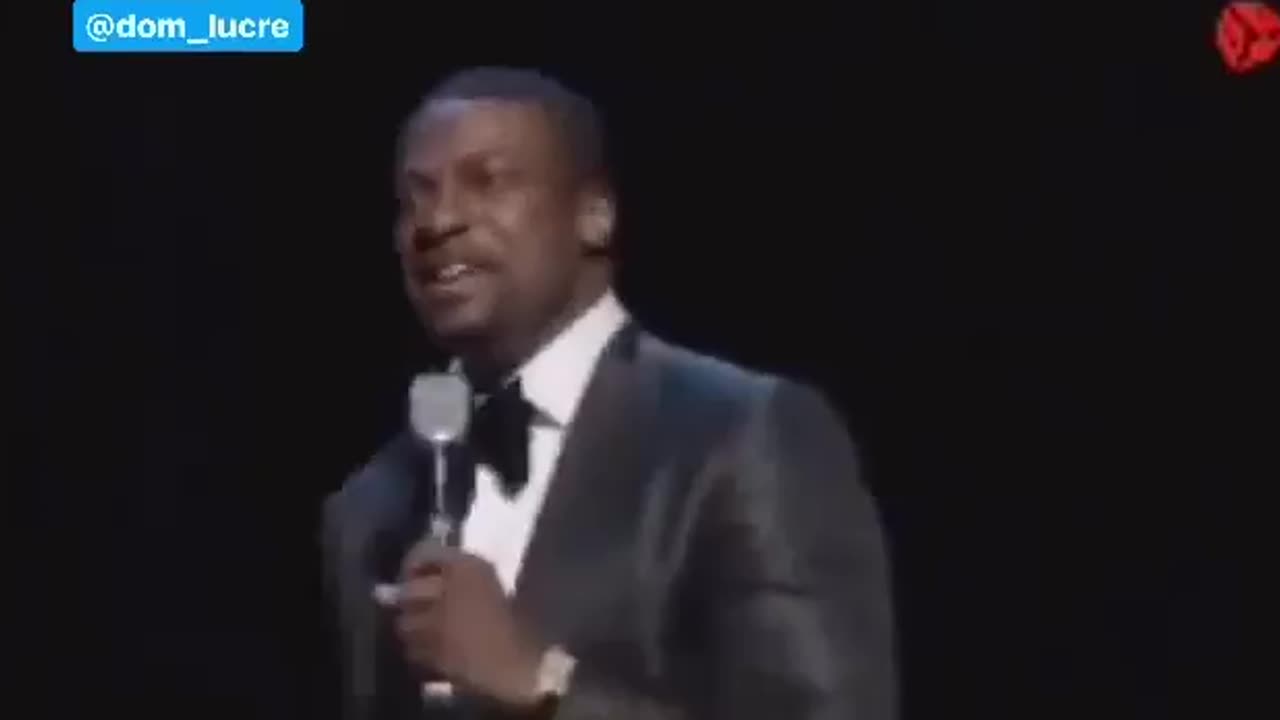 Chris Tucker Talking About Traveling With Clinton