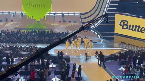 BTS Butter @ AMAs American Music Awards [FANCAM]