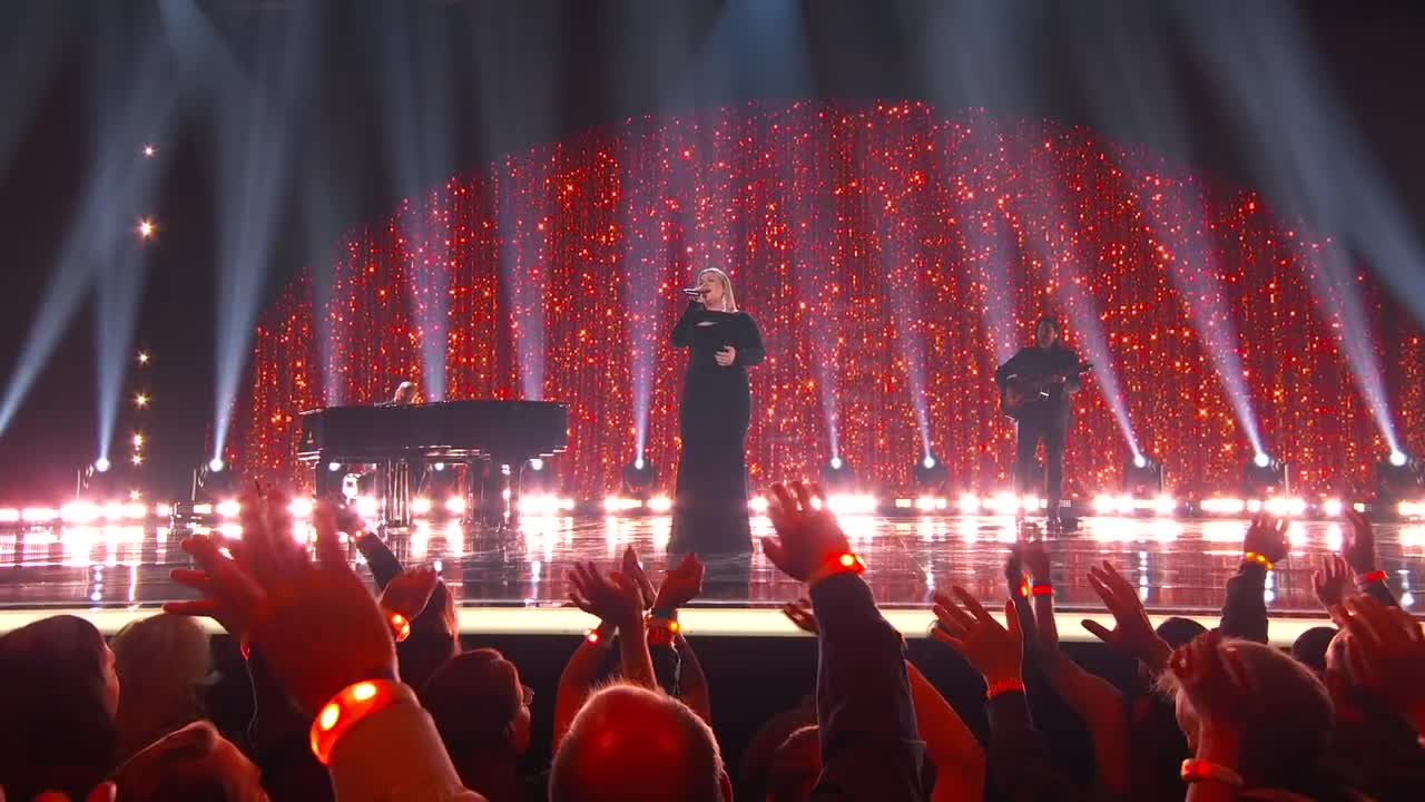 Kelly Clarkson - I Will Always Love You (Live from the 57th ACM Awards)