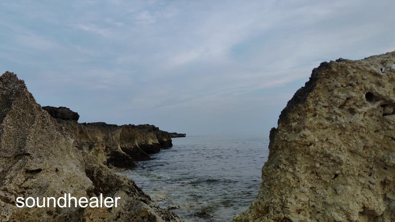 Waves hitting Rocks sound effect , calm your mind
