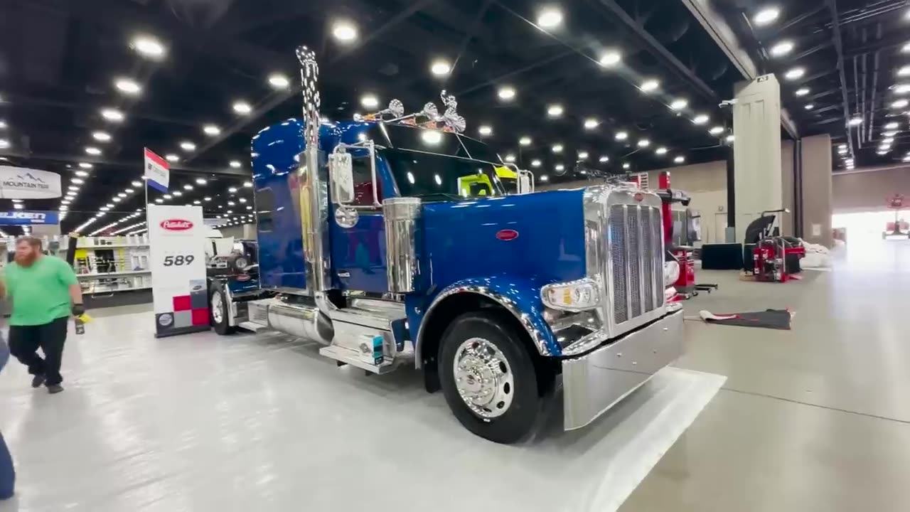 Show Trucks-MATS 2024 Inside!