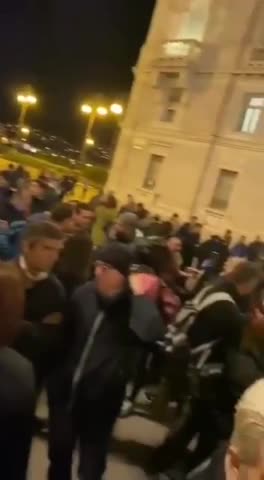 Massive Protest in Italy disappeared from Live Cams!