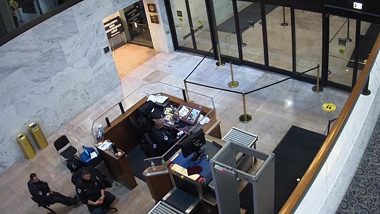 1451HSOB02ConAveDoor_2021-01-06_19h29min02s867ms.mp4