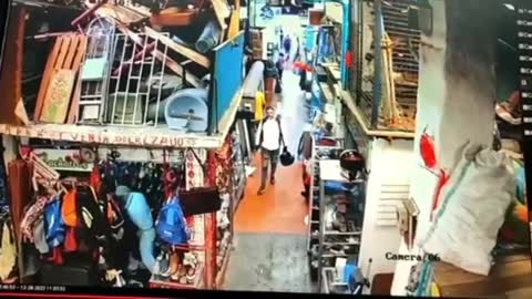 agresion a niña en el mercado las pulgas