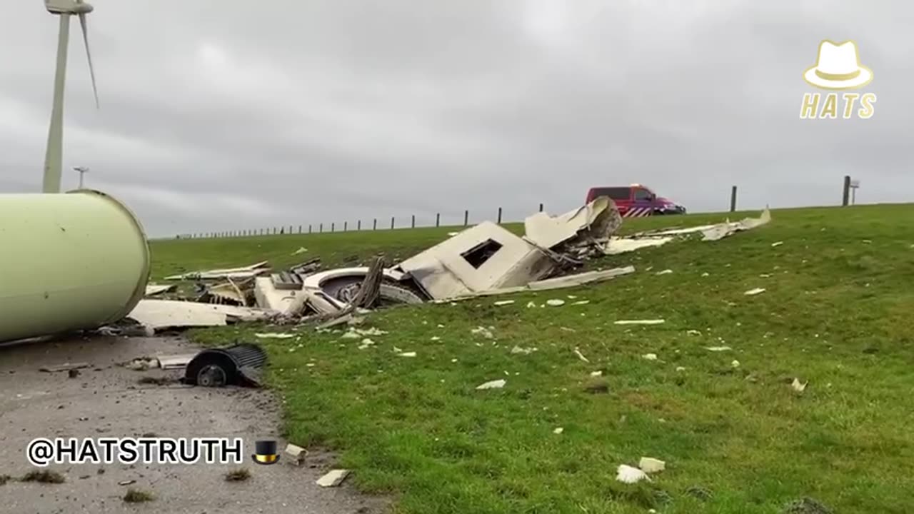 Netherlands: Massive wind turbine crashes to the ground