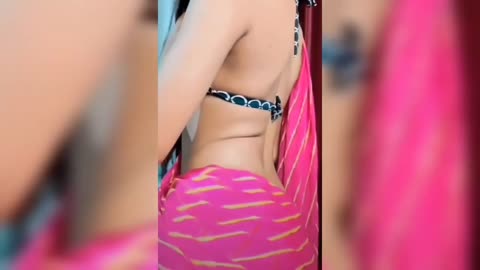 HOT lady in saree