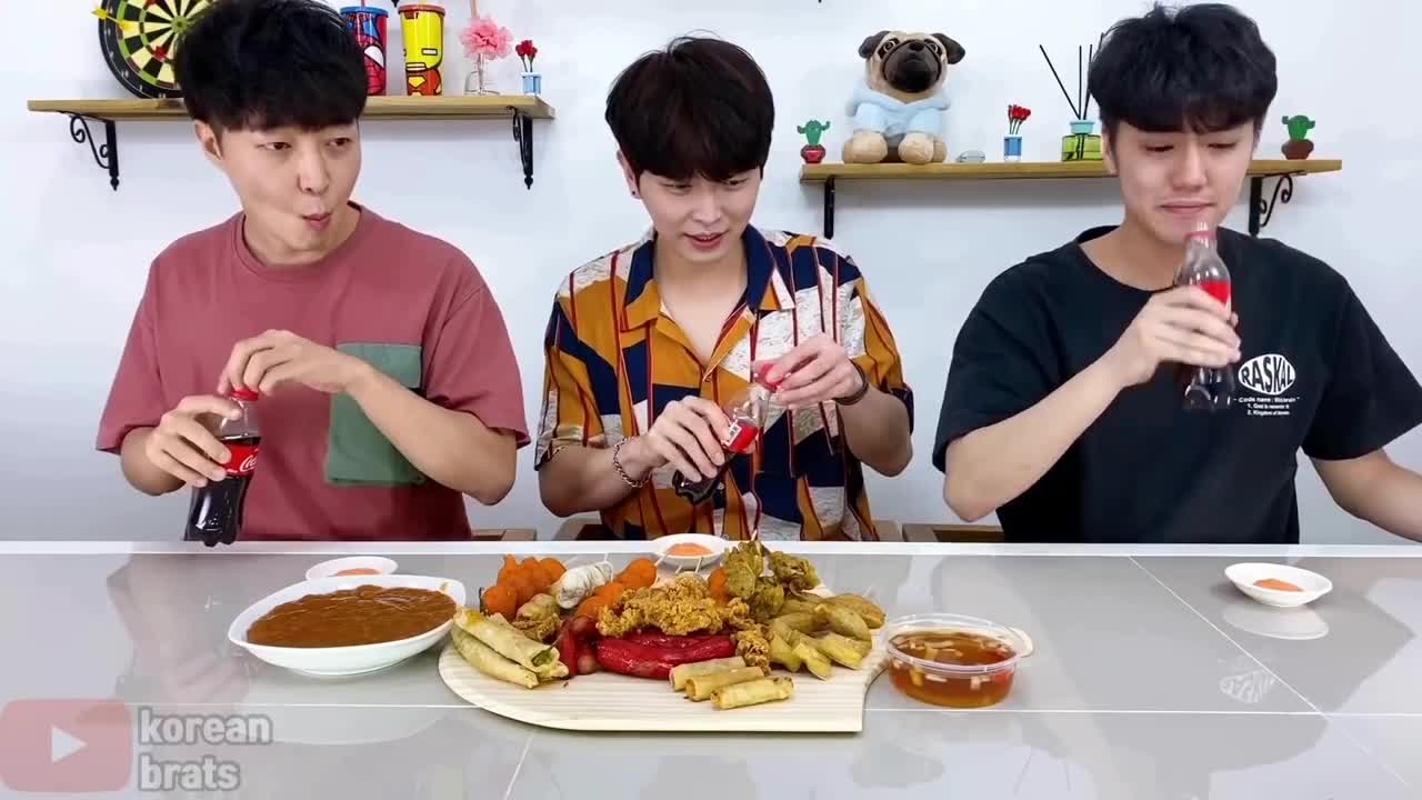 Korean Try to EAT Philippine Street Food.