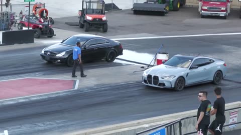 BMW M4 vs AMG Mercedes - Drag Racing