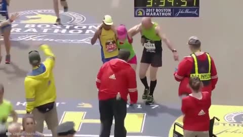Random Acts of Kindness That Will Restore Your Faith In Humanity