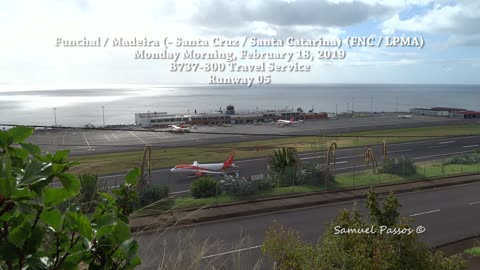 B737-800 REMARKABLE Crosswind Landing STRONG wind Madeira