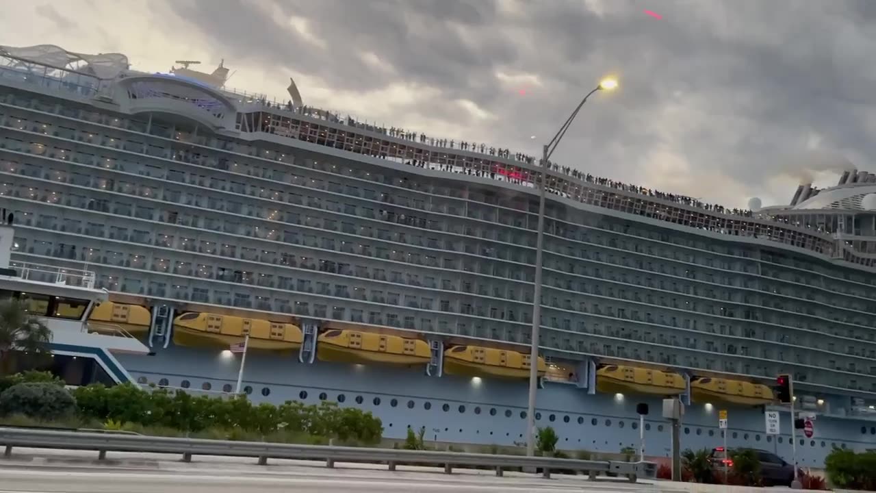 Ethan Putterman & The Largest Cruise Ship in The World