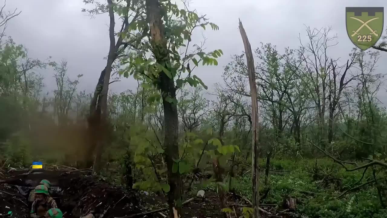 225 Bat. storming