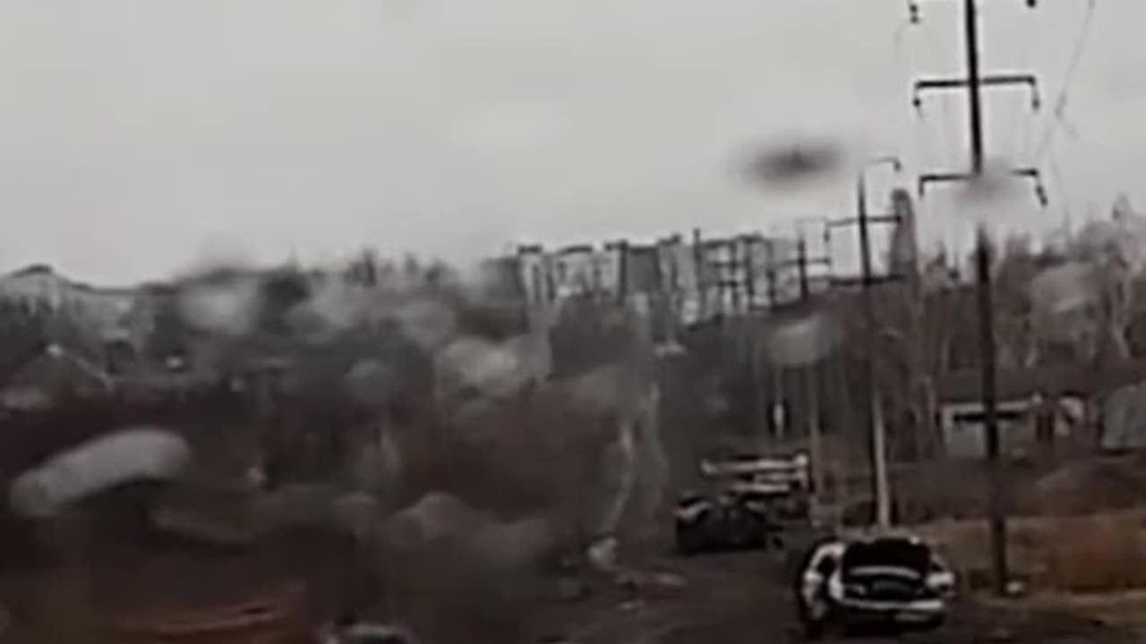 A trip along the shot through road to Bakhmut