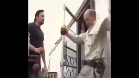 Apex Legends- When you wanna hit with a stranger.