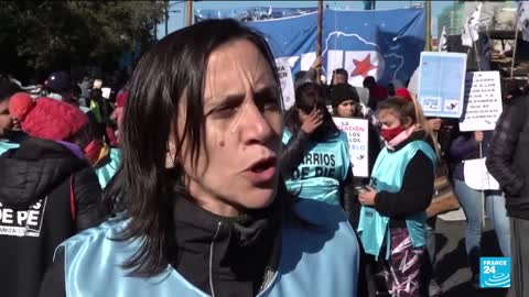 Protesters take to streets of Buenos Aires as Argentina economic crisis deepens • FRANCE 24