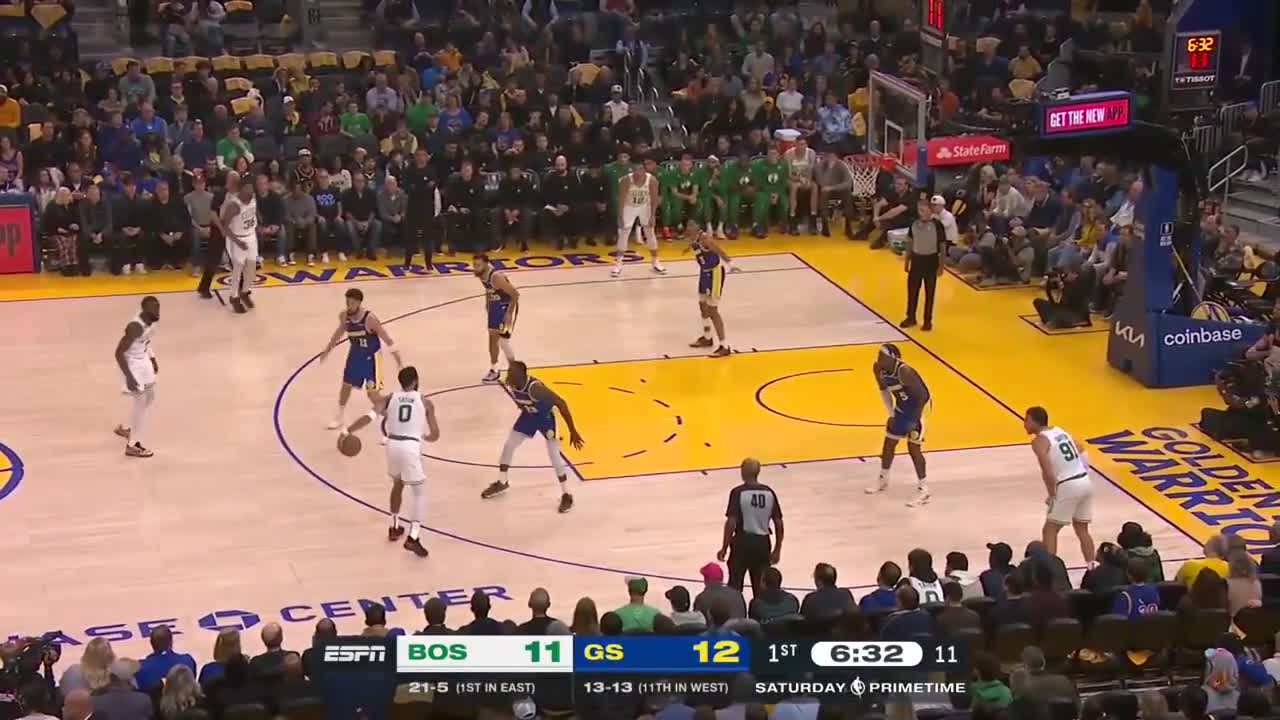 Tatum showing off all the moves on Draymond 🔥