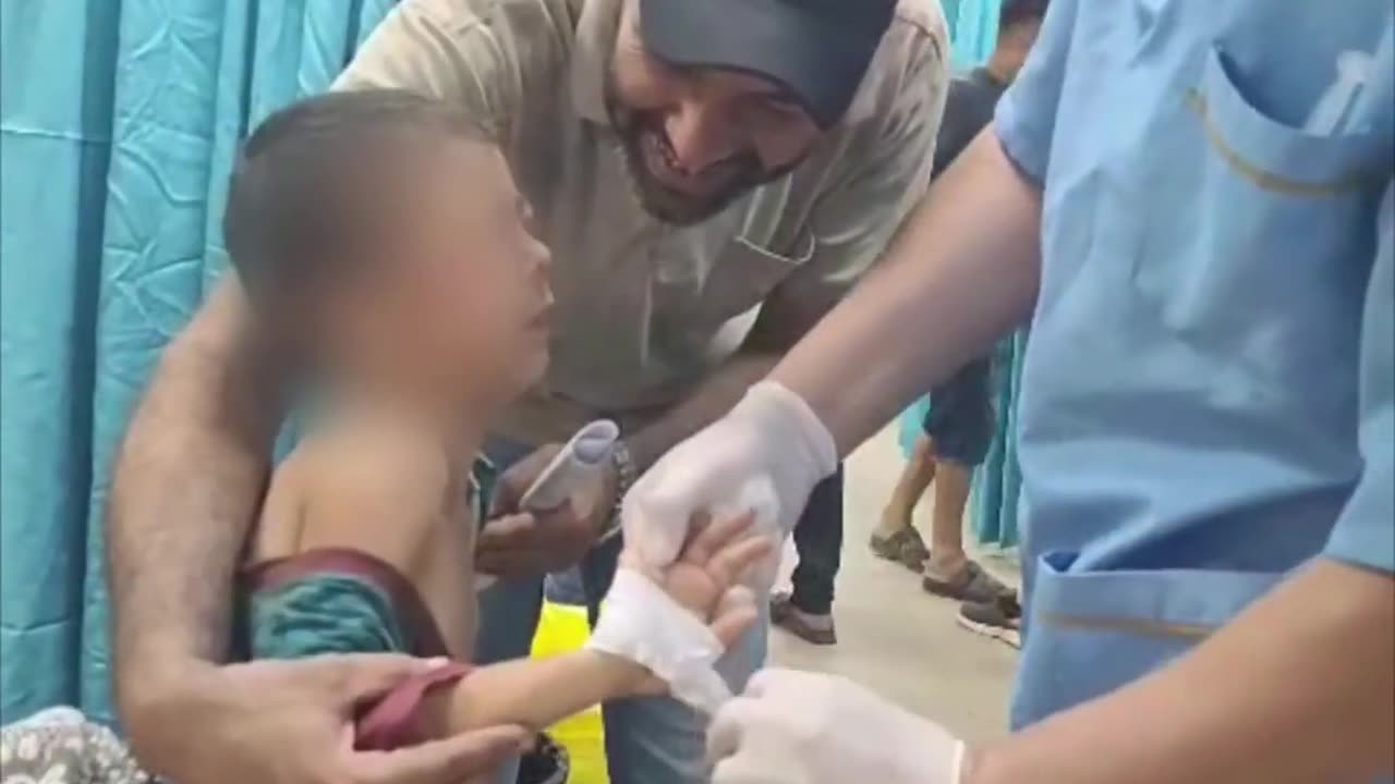 Palestinian Child Treated in Hospital