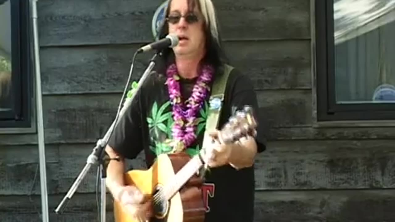 July 4, 2001 - Todd Rundgren at Backyard BBQ in Kenosha, Wisconsin